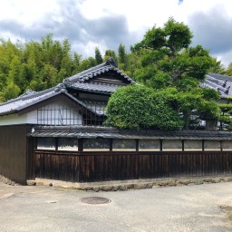 納屋の修理工事