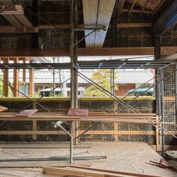 利兵衛の家　民家改修工事　荒壁表塗り